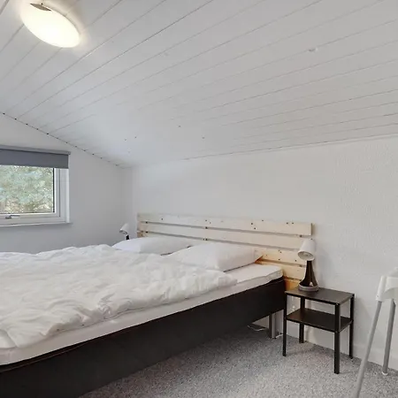 Amazing Home In Blavand With Sauna Дом отдыха